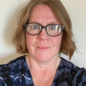 Dr Lizzie Booth